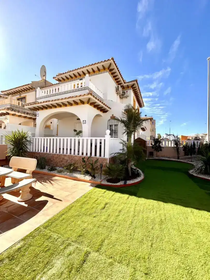 Jardín de Dúplex en venta en Orihuela con Aire acondicionado, Jardín privado y Amueblado