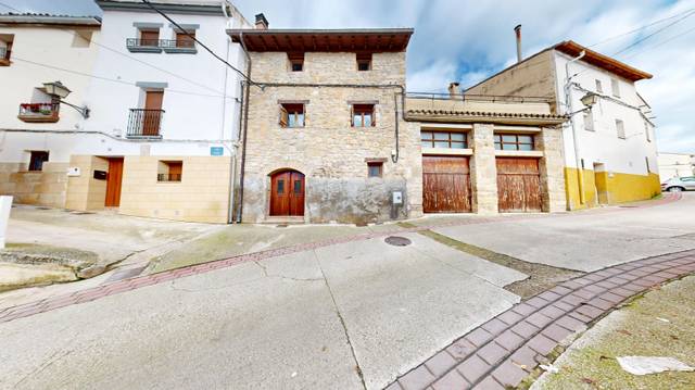 Casa-chalet en Venta en Miranda de Arga - CALLE DAOIZ en Miranda de Arga