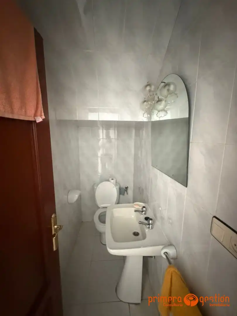 Bany de Casa o xalet en venda en Fuentes de Andalucía amb Moblat