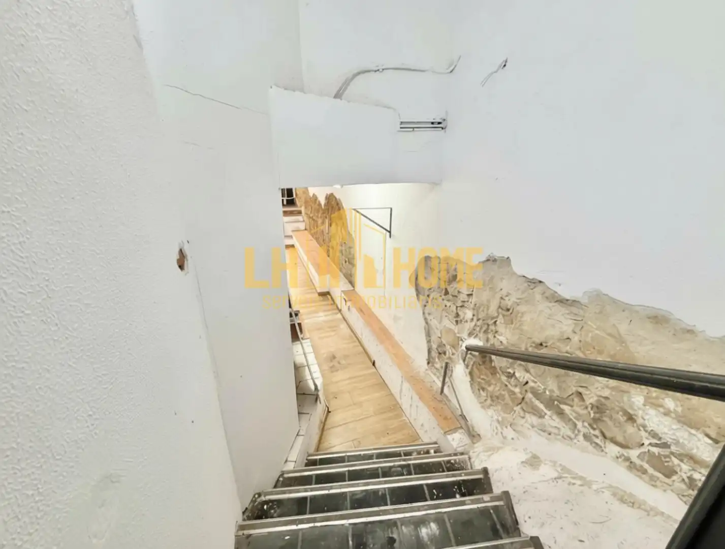 Commercial properties for sale in L'Hospitalet de Llobregat  with Air Conditioner