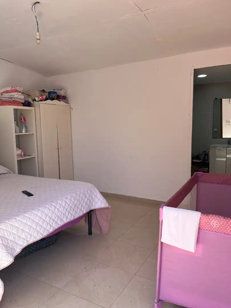 Detached homes for sale in Carrer de l'Almirall Requesens, Ponent