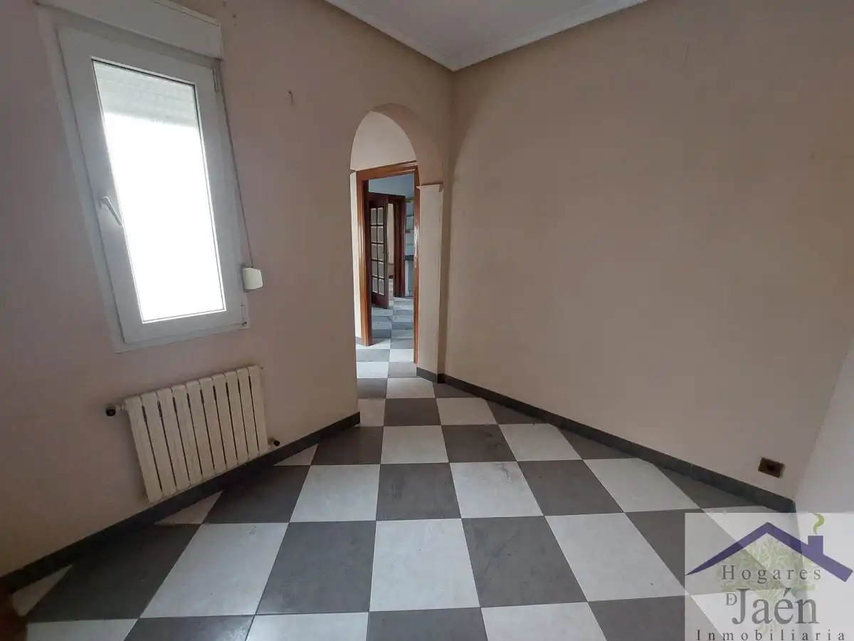 Piso en venta en Begíjar con Terraza