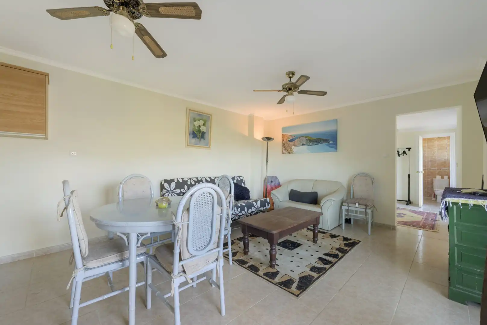 Sala d'estar de Casa o xalet en venda en Mijas amb Aire condicionat, Terrassa i Piscina