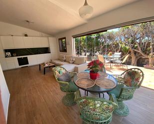 Living room of House or chalet for sale in San Bartolomé de Tirajana  with Air Conditioner, Private garden and Terrace