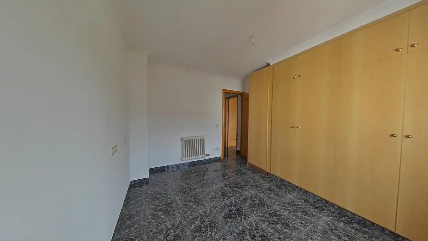 Casa pareada con piscina en venta en Ronda Fort Roig, imagen 5