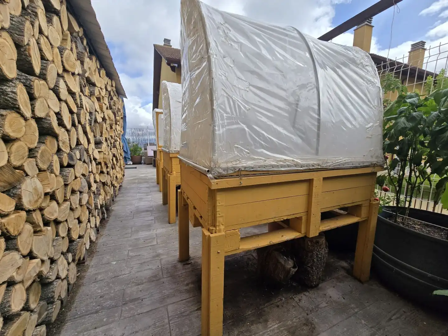 Vista exterior de Apartament en venda en Sojuela amb Calefacció, Jardí privat i Terrassa