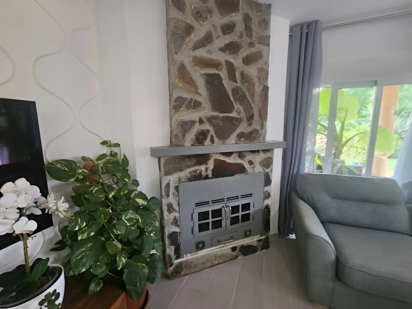 Apartamento con piscina en venta en Calahonda, imagen 17