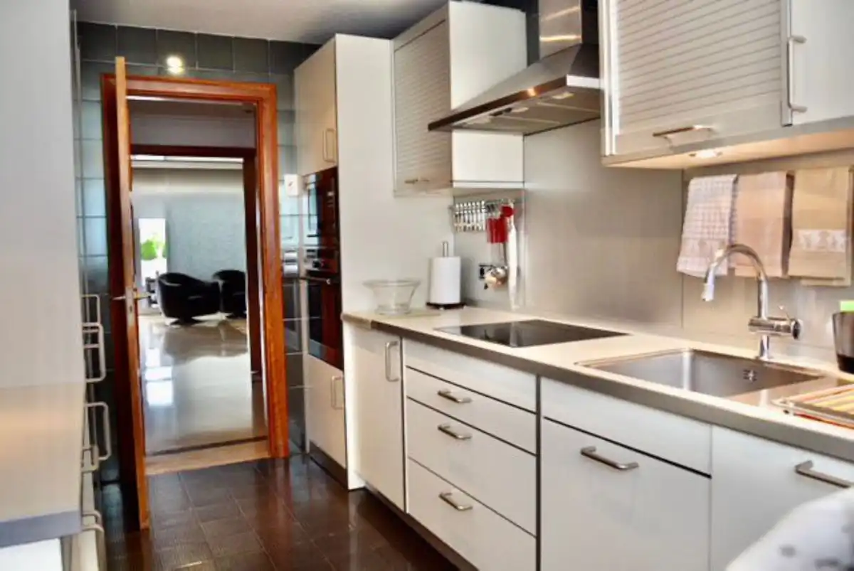 Ground floor for sale in Playa Bajadilla - Puertos