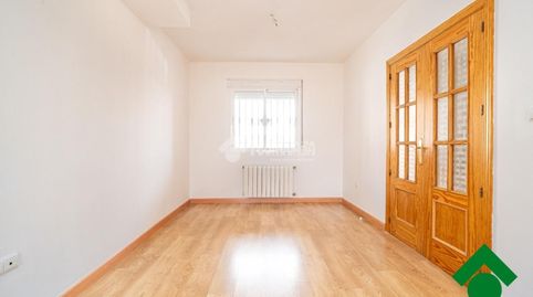 Foto 3 de Casa adosada en venta en Plaza de Toros, Atarfe