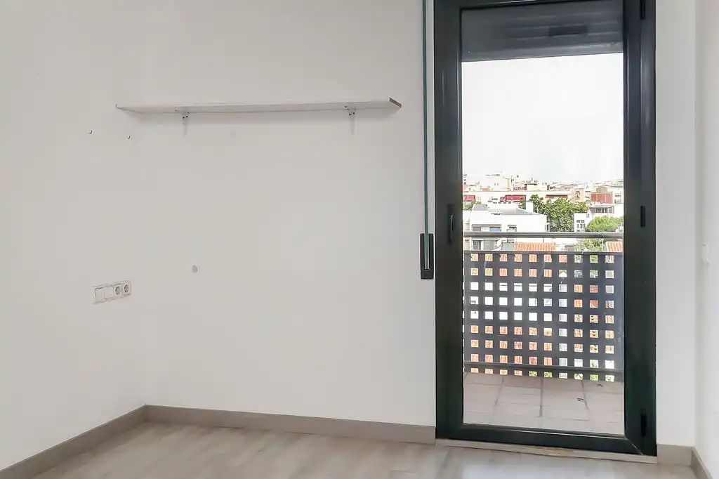 Terraza de Piso en venta en Sabadell con Calefacción y Piscina
