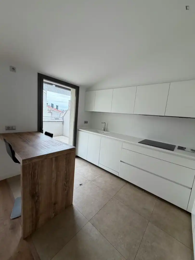 Room in Centre