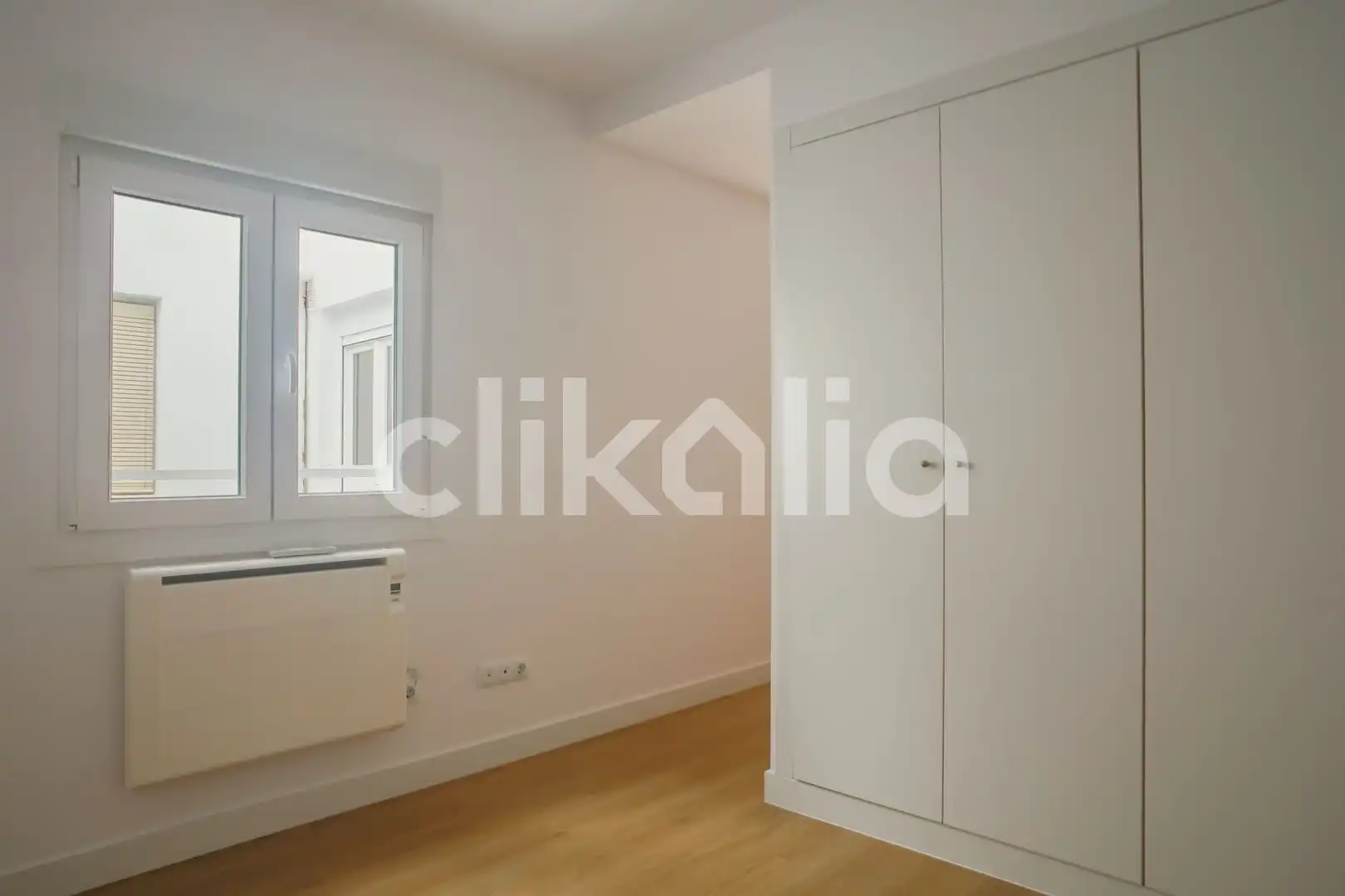 Bedroom of Flat for sale in Madrid  with Air Conditioner, Heating and Terrace