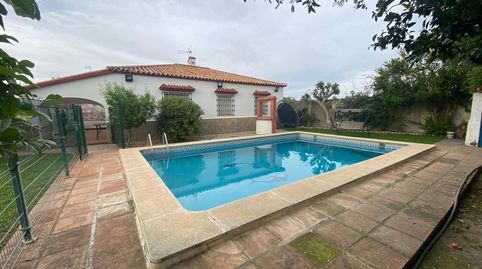 Encantadora vivienda en planta baja en parcela de 610 metros en El Zabal, La Línea de la Concepción