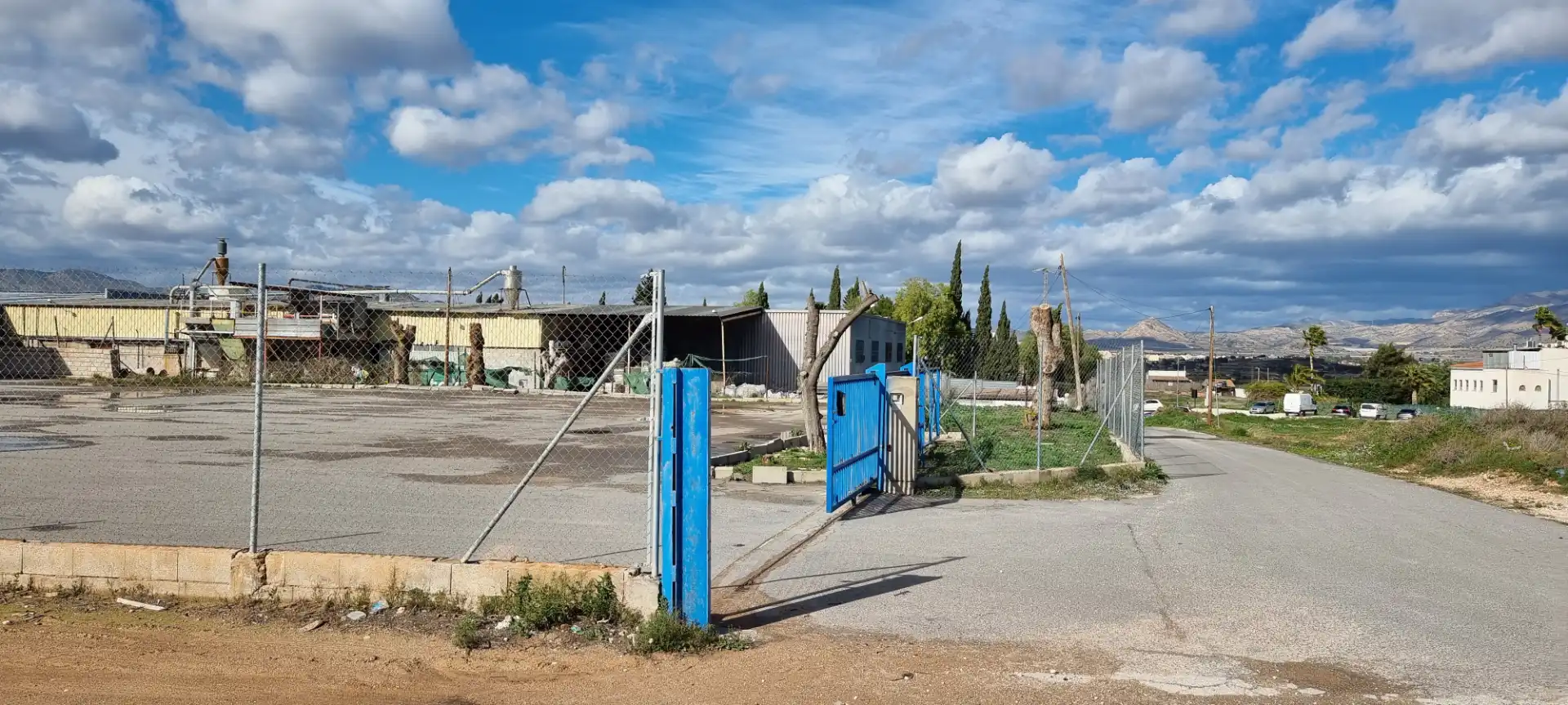 Vista exterior de Nau industrial en venda en Aspe amb Calefacció i Alarma