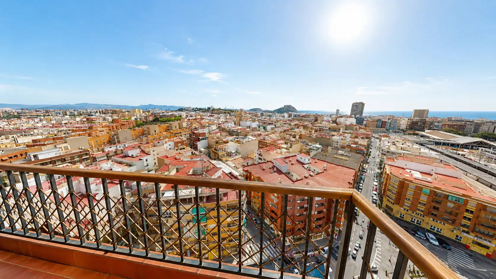 Außenansicht von Wohnung zum Verkauf in Alicante / Alacant mit Parkett, Terrasse und Möbliert