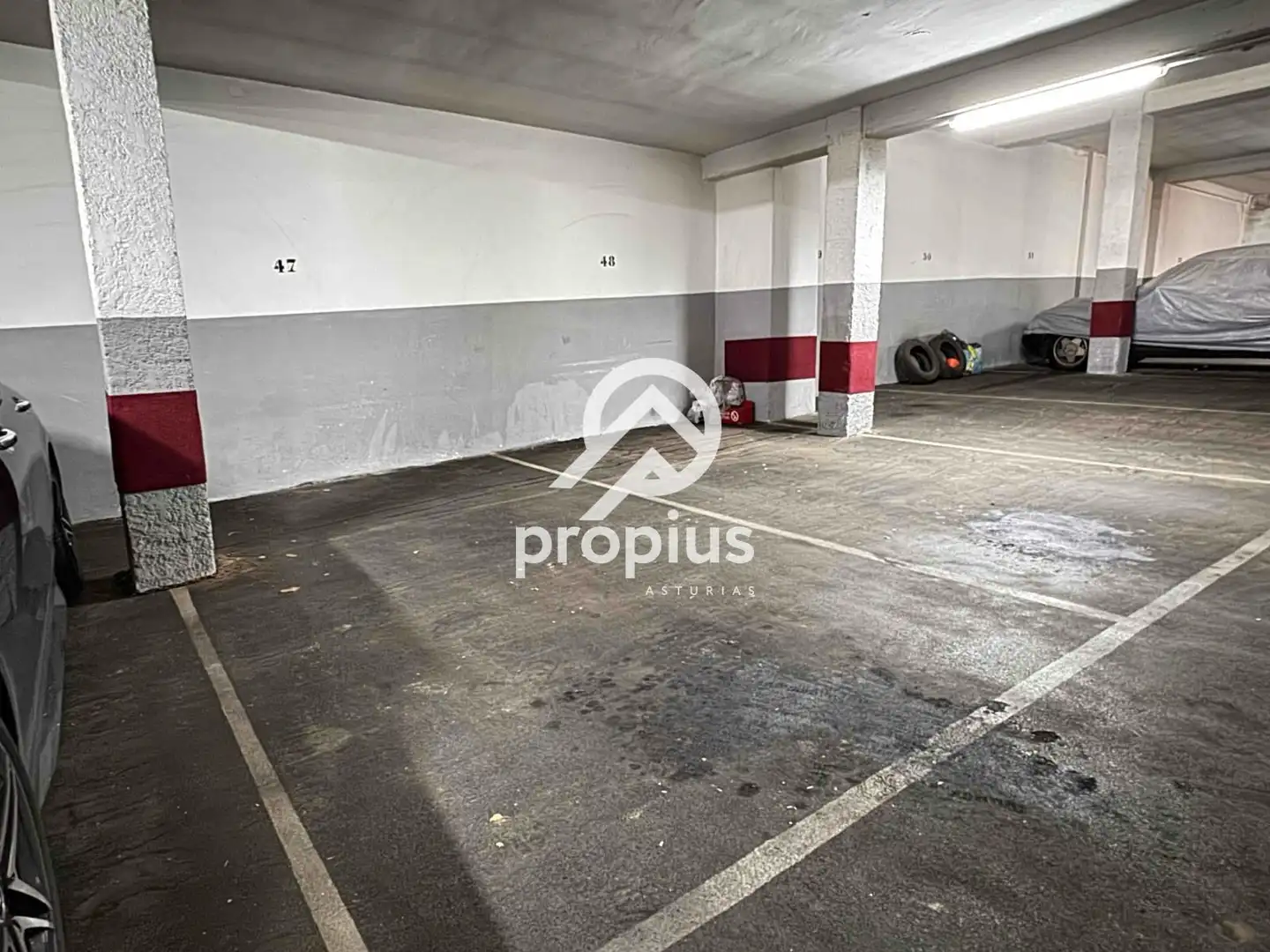 Parking de Piso en venta en Oviedo  con Calefacción, Parquet y Terraza