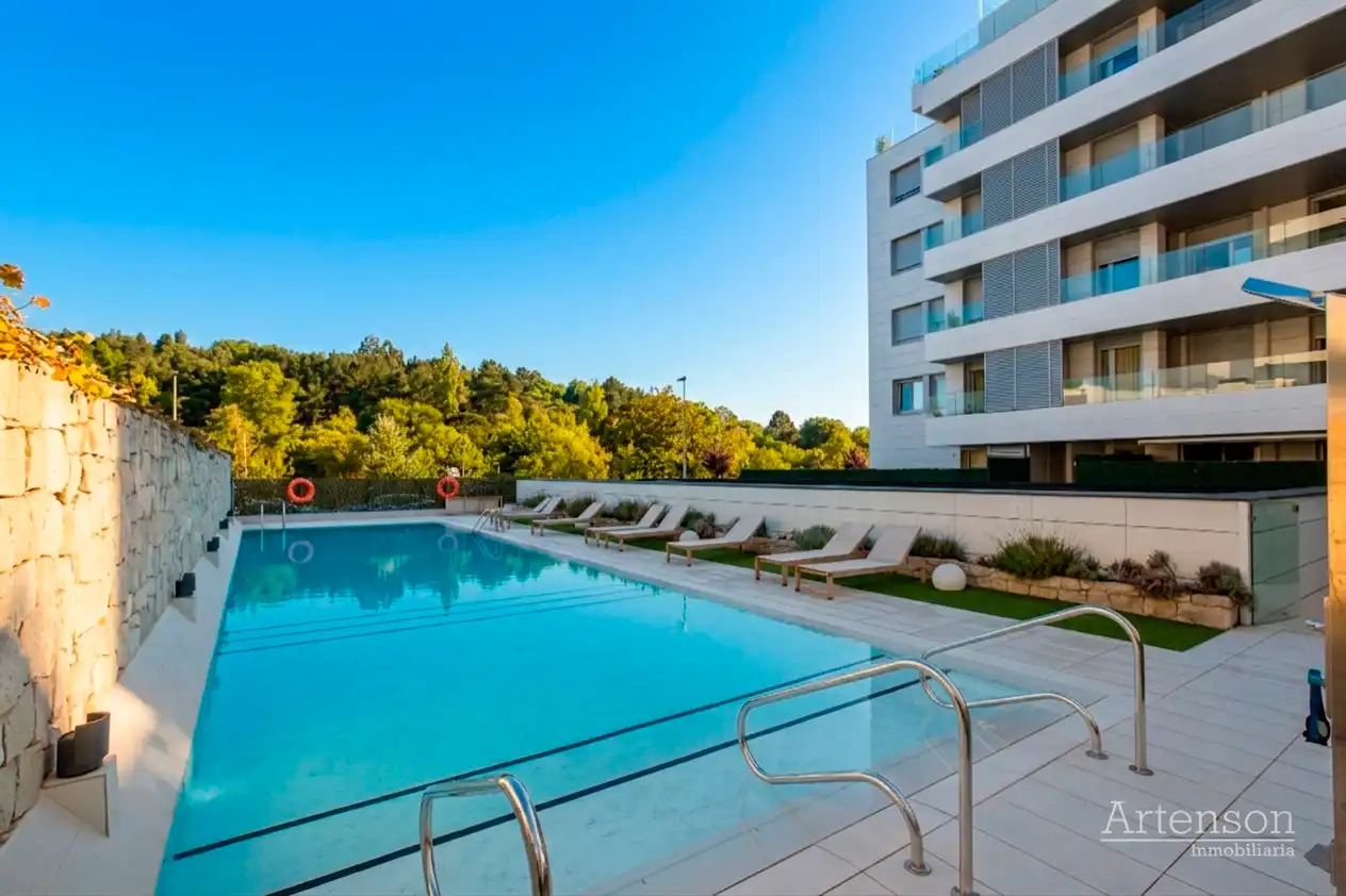 Piscina de Piso en venta en Berango con Calefacción, Terraza y Trastero