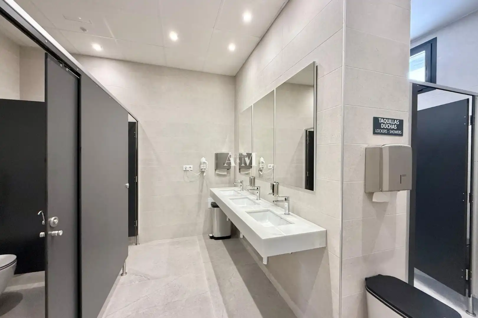 Baño de Piso de alquiler en Torrevieja con Aire acondicionado, Calefacción y Terraza