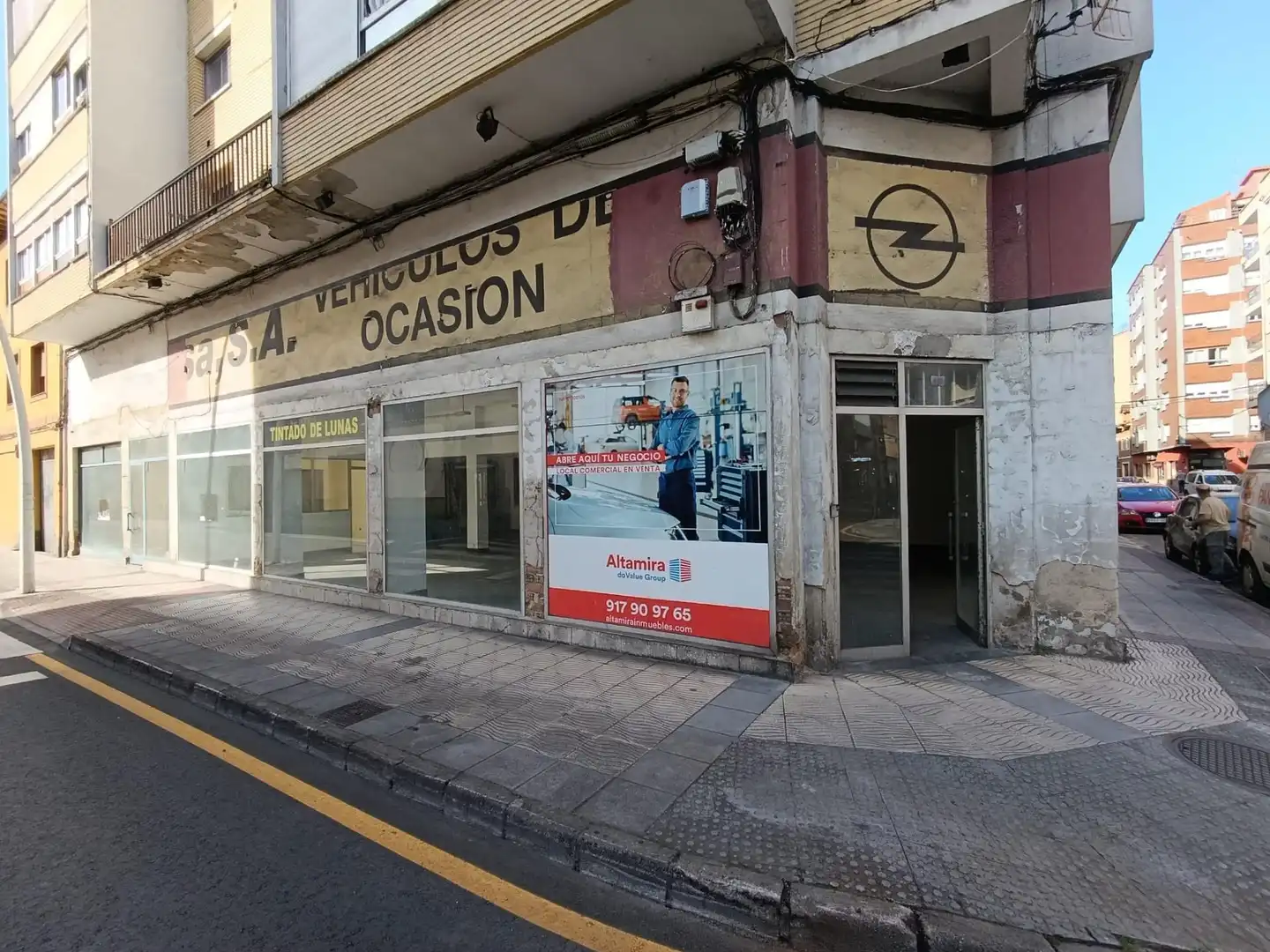 Local comercial en venta en CANDIDO FERNANDEZ RIESGO 1