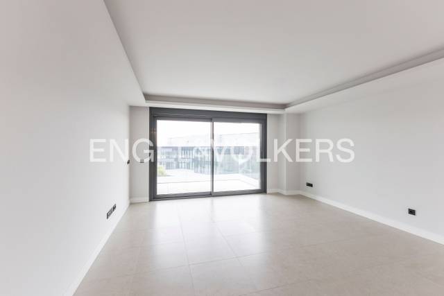 Apartamento en Alquiler en Calle de Mesena en Pinar del Rey