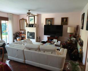 Living room of House or chalet for sale in Valdemorillo  with Air Conditioner, Heating and Private garden