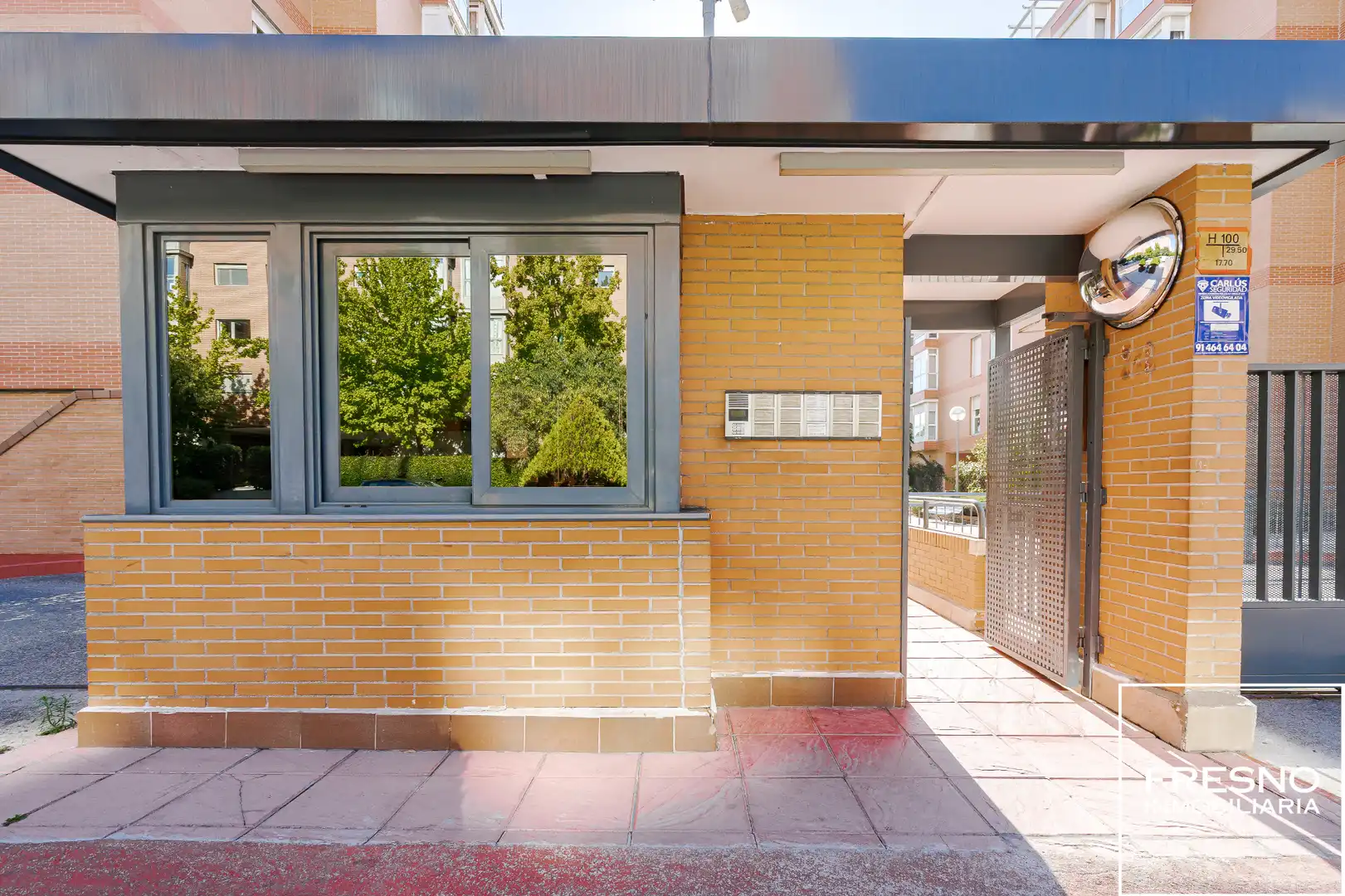 Vista exterior de Piso en venta en Madrid con Aire acondicionado, Calefacción y Parquet