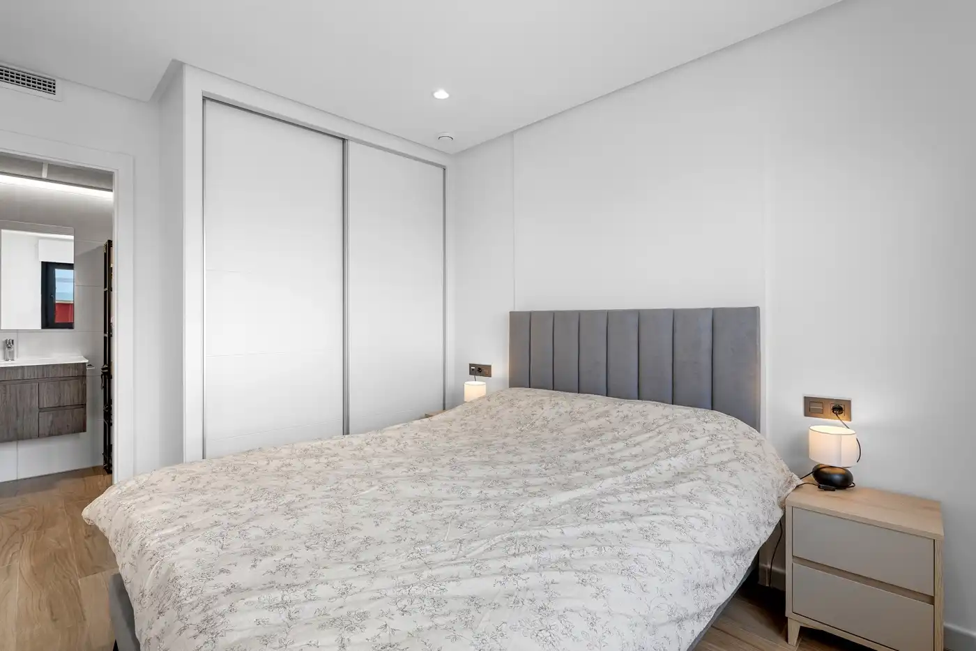 Bedroom of Apartments for sale in Orihuela Costa