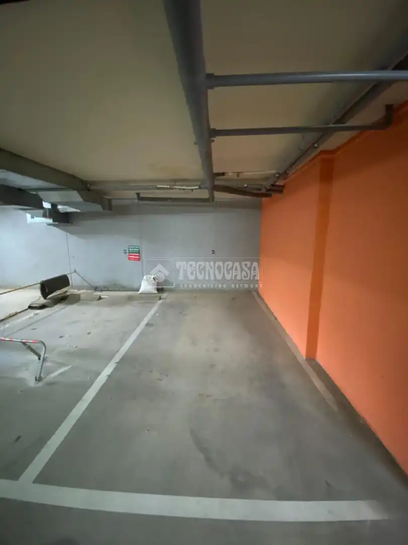 Parking de Piso en venta en Yunquera de Henares con Calefacción
