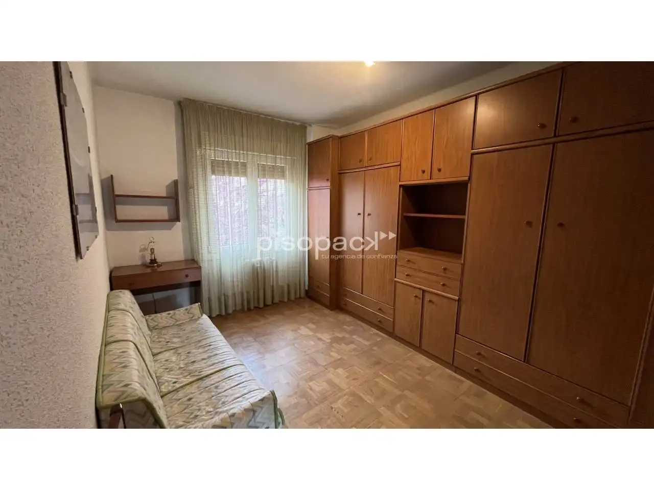 Habitación de Piso en venta en  Pamplona / Iruña con Calefacción y Alarma