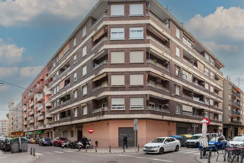 Business premises for sale in C/ Cardenal Cisneros