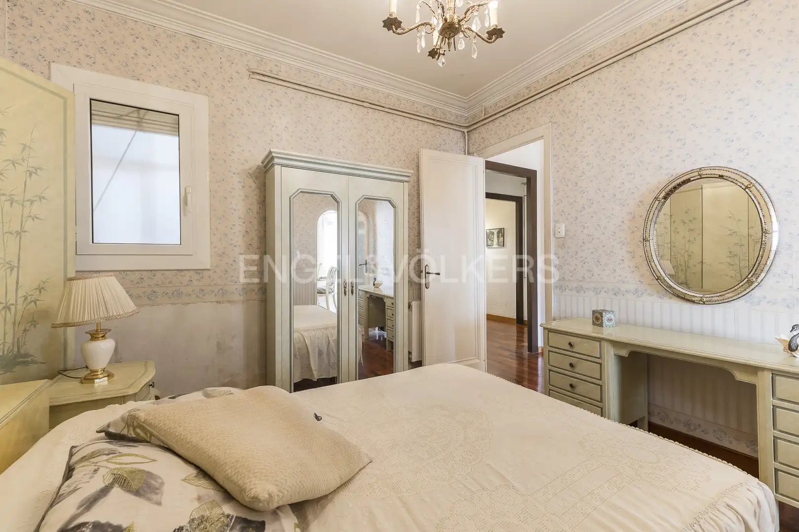 Bedroom of Flat for sale in Barcelona  with Heating, Parquet flooring and Furnished