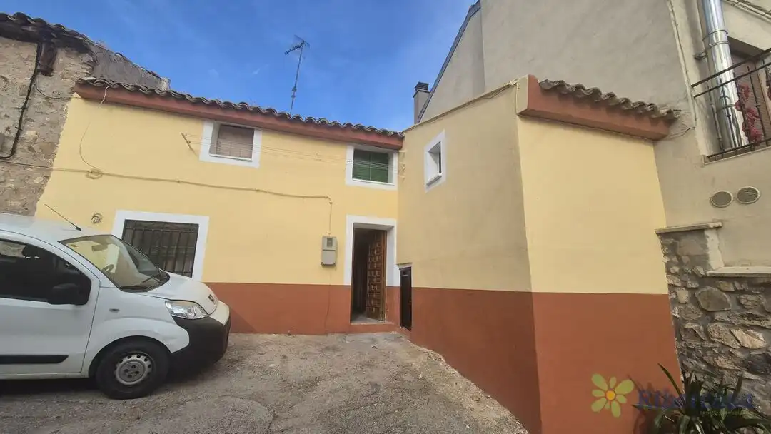 Casa in vendita a Parque Infantil 19