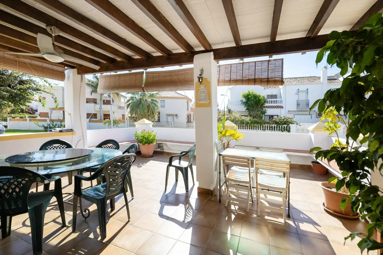 Terrasse von Einfamilien-Reihenhaus zum Verkauf in Motril mit Klimaanlage, Möbliert und Balkon