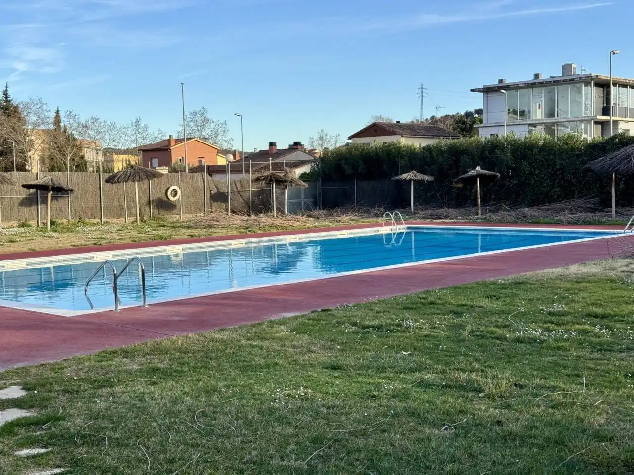Swimming pool of Houses for sale in Cerdanyola del Vallès  with Air Conditioner, Heating and Private garden