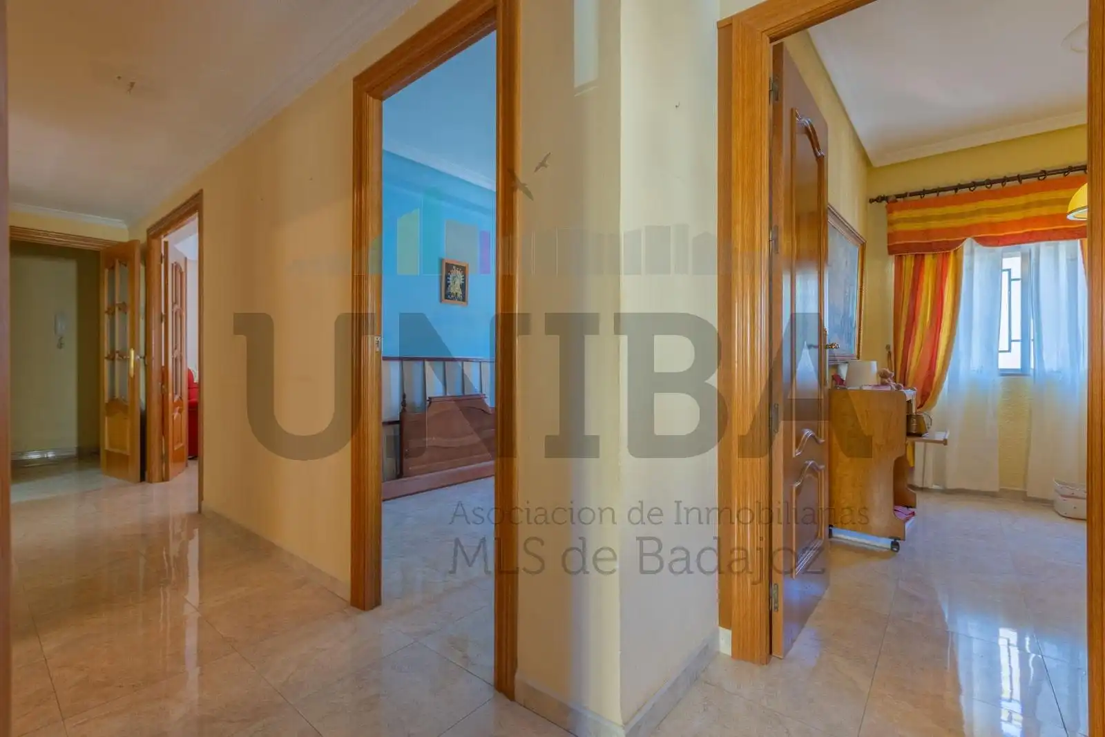 Wohnung zum Verkauf in Badajoz mit Klimaanlage, Privatgarten und Terrasse