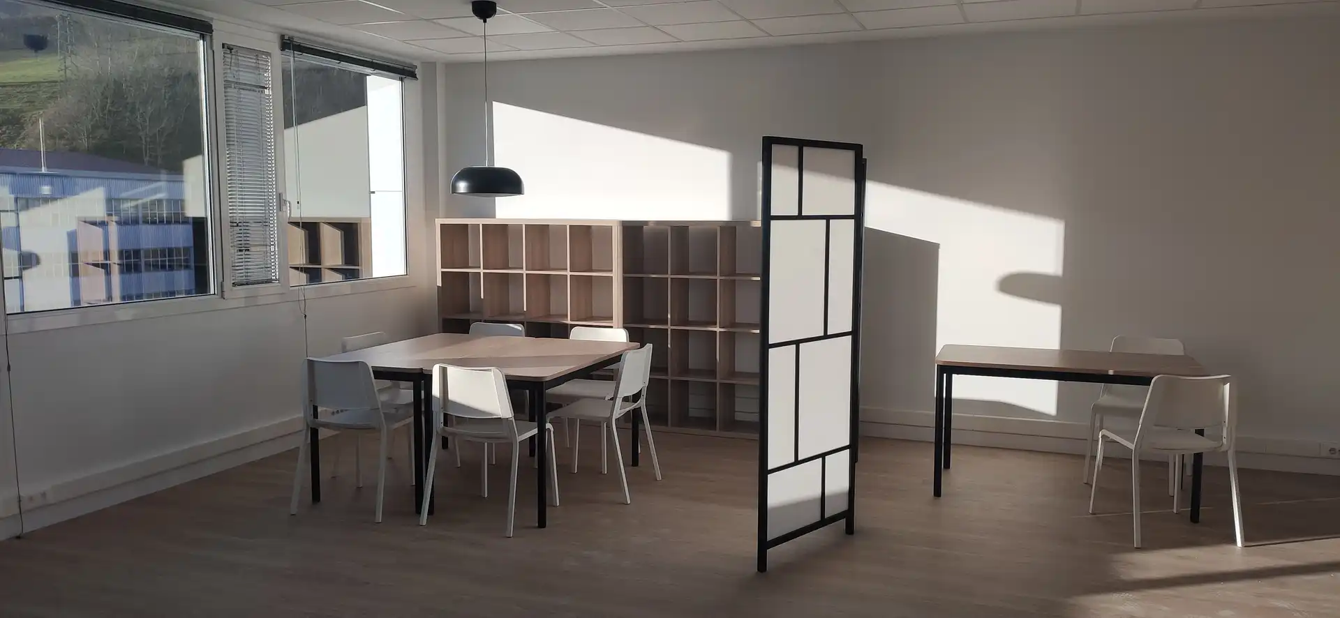Bureau avec ascenseur à louer à Ibaeta