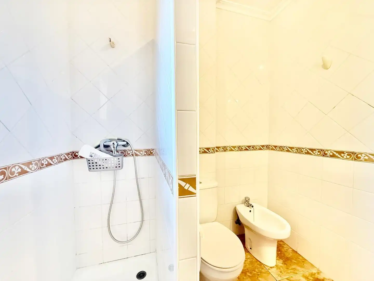 Baño de Casa adosada en venta en Pilar de la Horadada con Aire acondicionado, Calefacción y Jardín privado