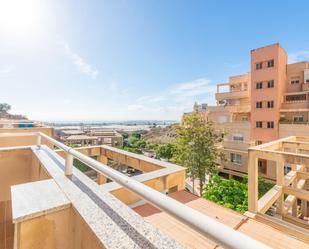 Vista exterior de Pis en venda en Roquetas de Mar amb Aire condicionat, Terrassa i Piscina comunitària