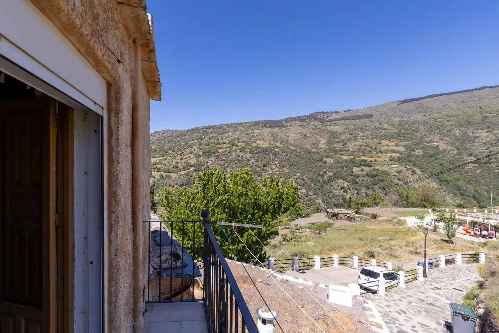Vista exterior de Casa o chalet en venta en Bubión con Trastero y Balcón