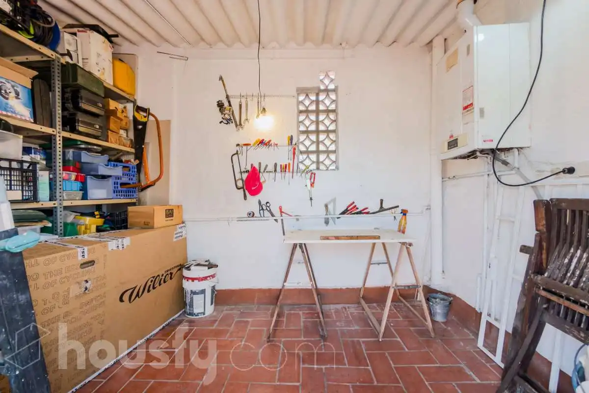 Kitchen of Houses for sale in Santa Coloma de Gramenet  with Air Conditioner, Heating and Private garden