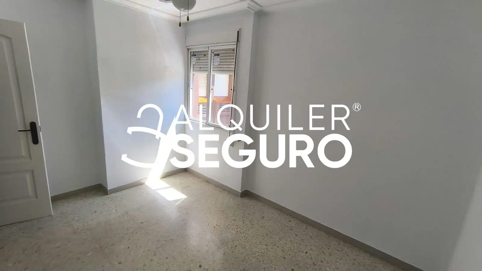 Bedroom of Flat for rent in Sevilla  with Air Conditioner
