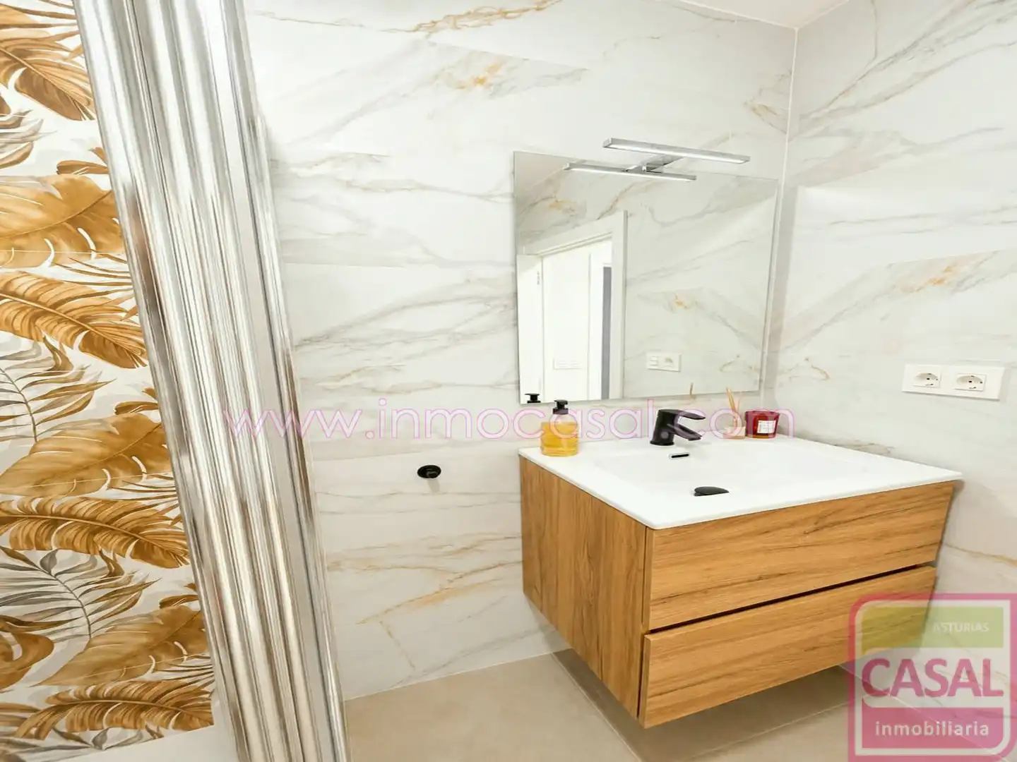 Badezimmer von Wohnung zur Miete in Oviedo 