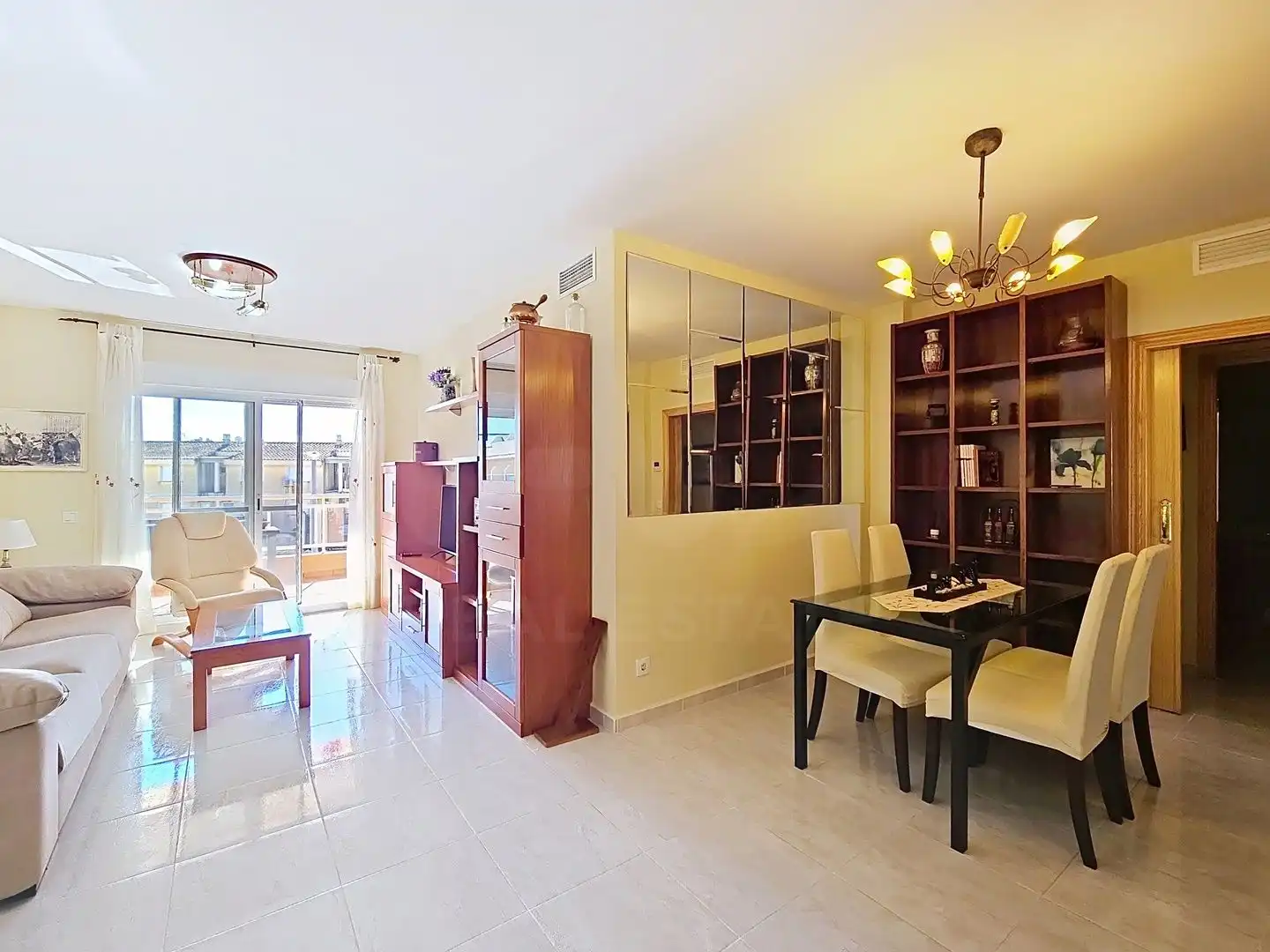 Living room of Flat for sale in Miramar  with Air Conditioner, Heating and Terrace