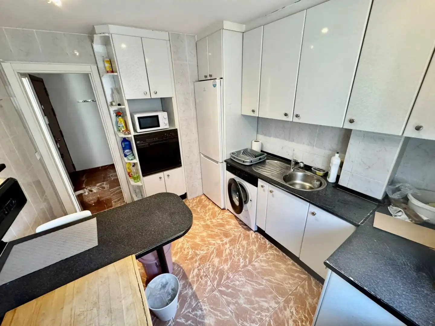 Cocina de Piso de alquiler en Sevilla con Aire acondicionado y Balcón