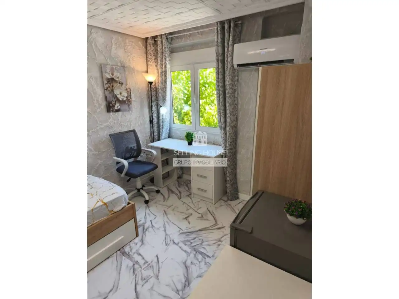 Habitación de Piso en venta en Xirivella con Aire acondicionado y Amueblado
