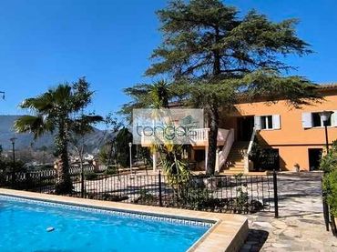 Villa con piscina in vendita a El Genovés