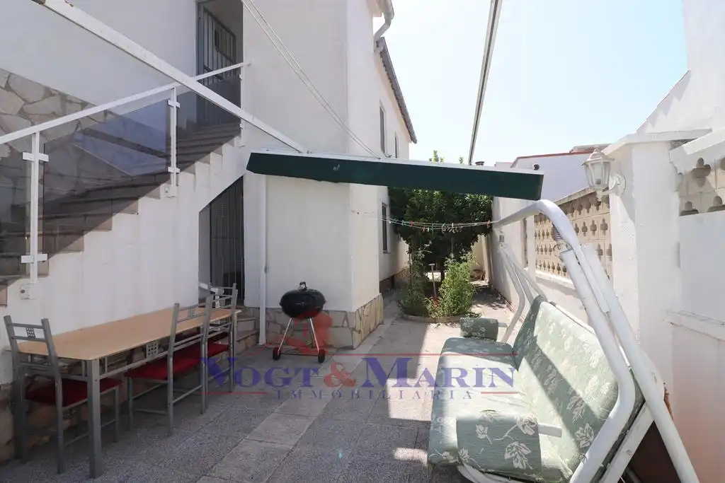 Casa con terraza en venta en Carrer Montgrí, imagen 34
