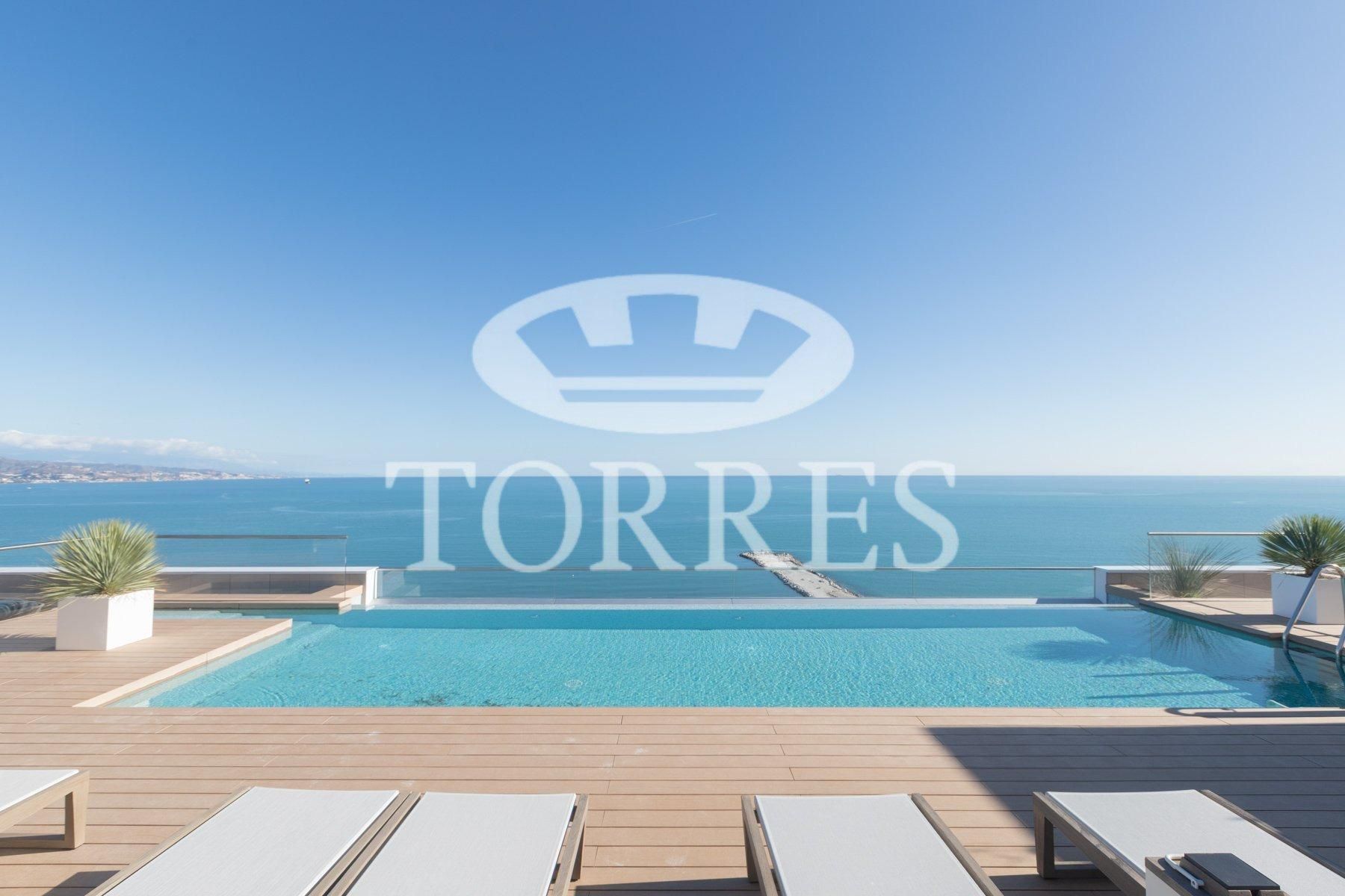 Swimming pool of Flat for sale in Málaga Capital  with Terrace, Storage room and Community pool