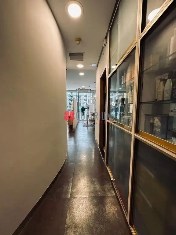 Commercial properties for sale in Santiago de Compostela   with Air Conditioner and Furnished