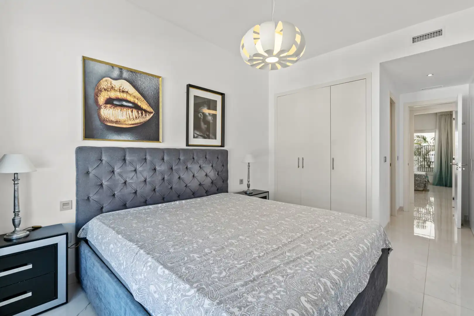 Habitación de Ático de alquiler en Estepona con Aire acondicionado, Terraza y Piscina